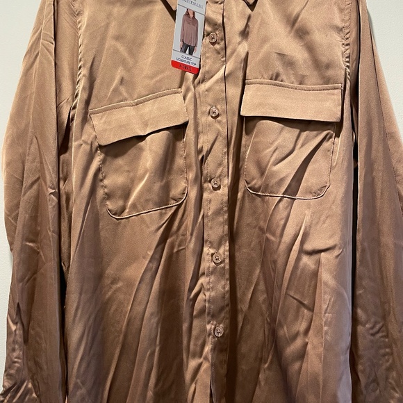 EQUIPMENT BRAND - WOMEN SIGNATURE CLASSIC TOP -   CLASSIC BLACK COLOR - Picture 12 of 15